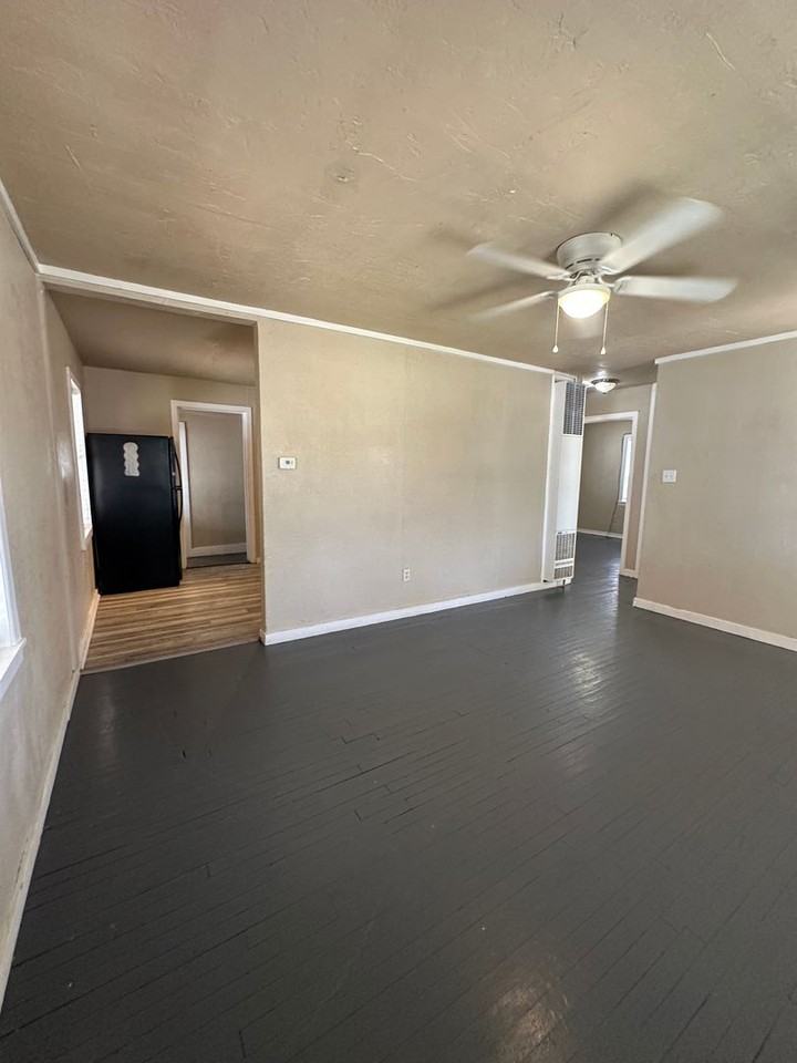 4331 S Polk St - Photo 3 of 16