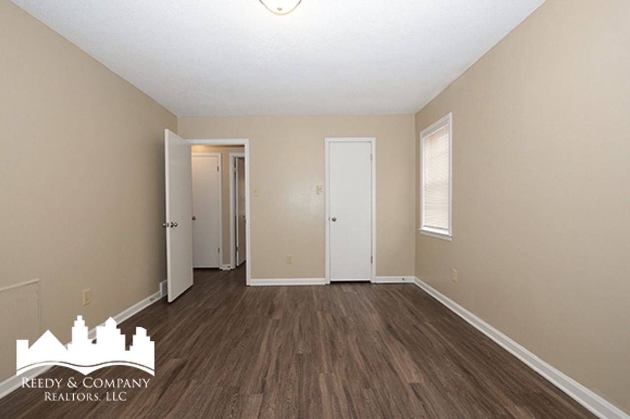 3782 Wychemere Dr - Photo 4 of 20