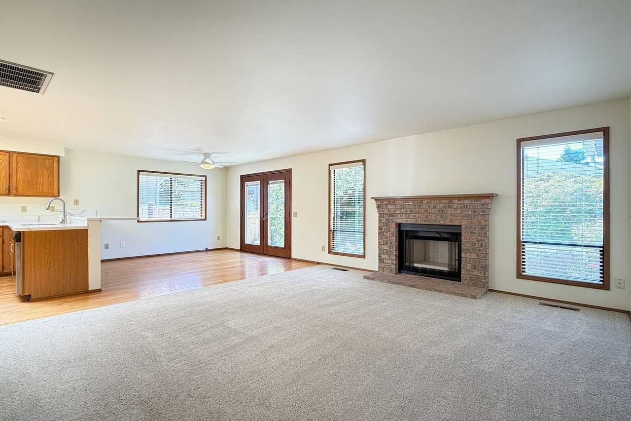 6335 114th Ave Se - Photo 5 of 24