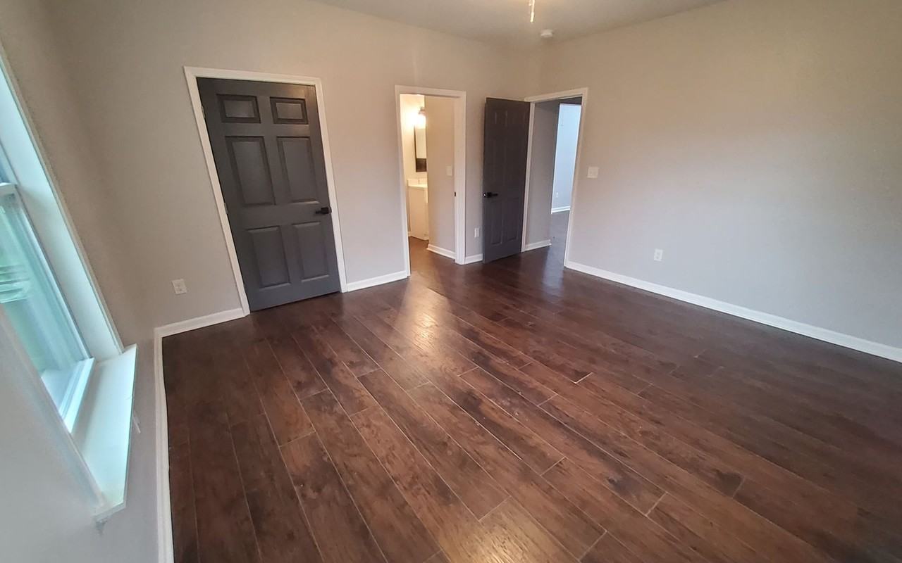 903 N Willett St - Photo 2 of 6