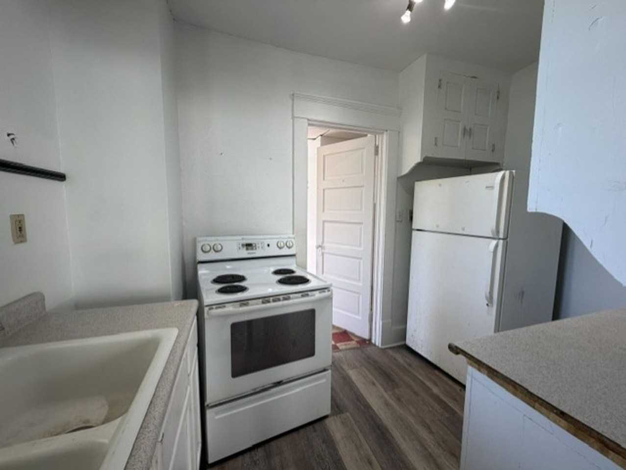 1518 Woodland Ave Nw - Photo 7 of 20