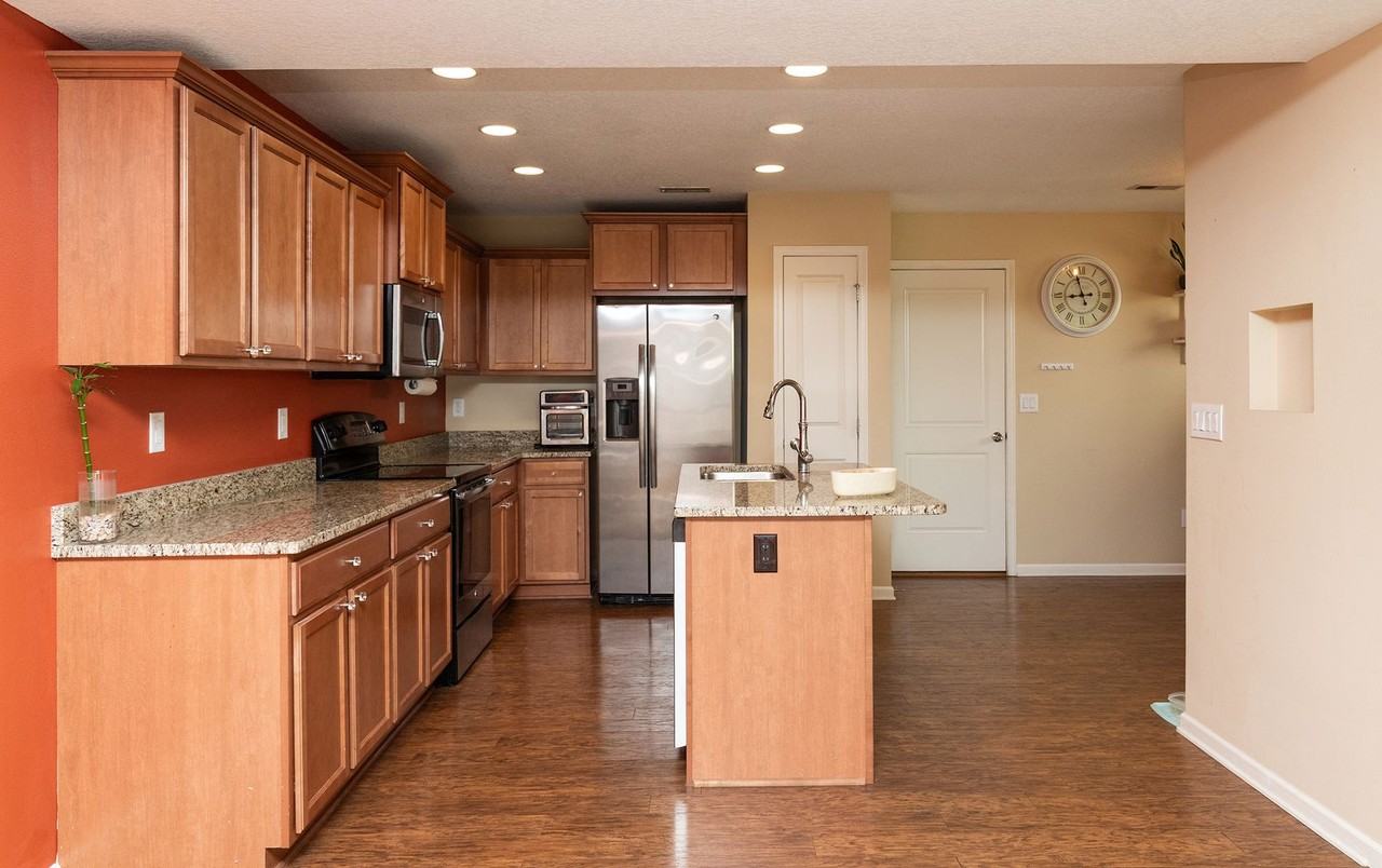 9155 Coneflower Dr #107 - Photo 5 of 28