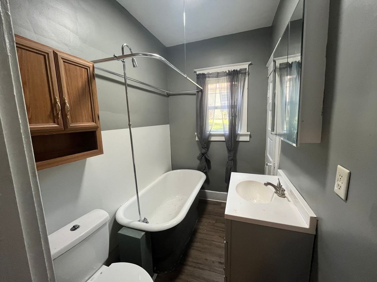 306 Lampert St - Photo 5 of 7
