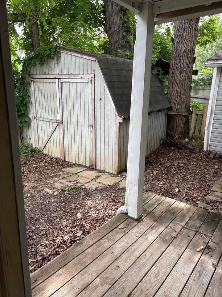 127 127 & 129 E. Walnut St. - Photo 3 of 11