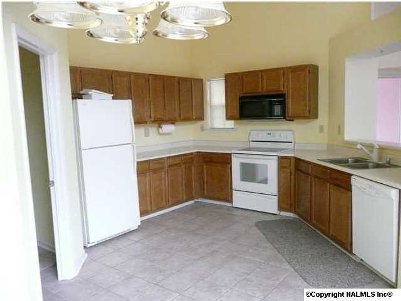 214 Millstone Ln - Photo 2 of 5