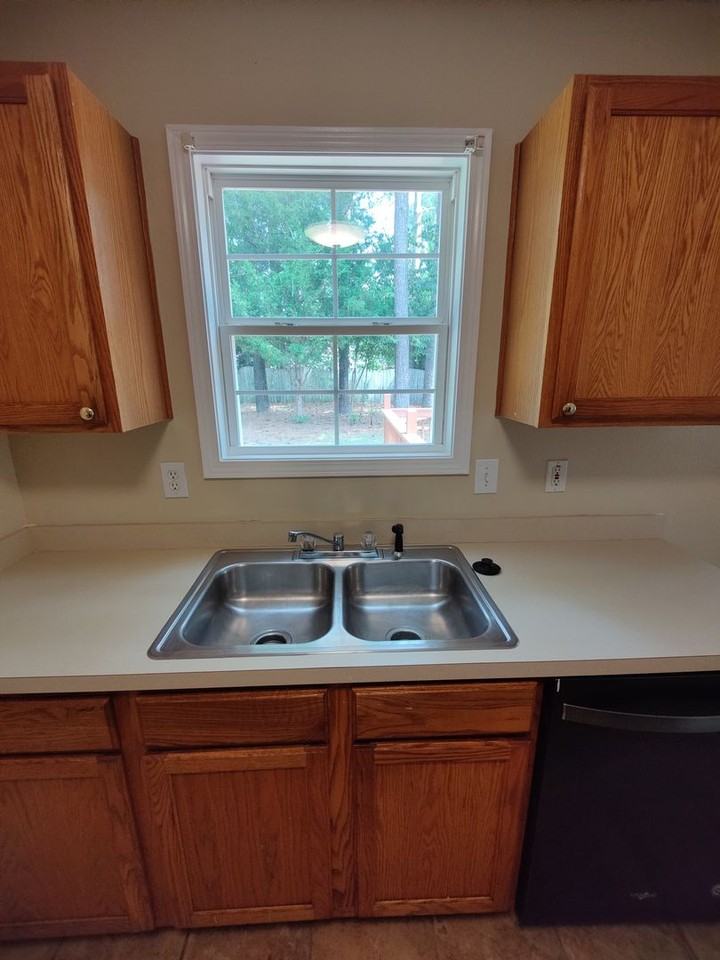 126 Gayle Pond Trce - Photo 3 of 4