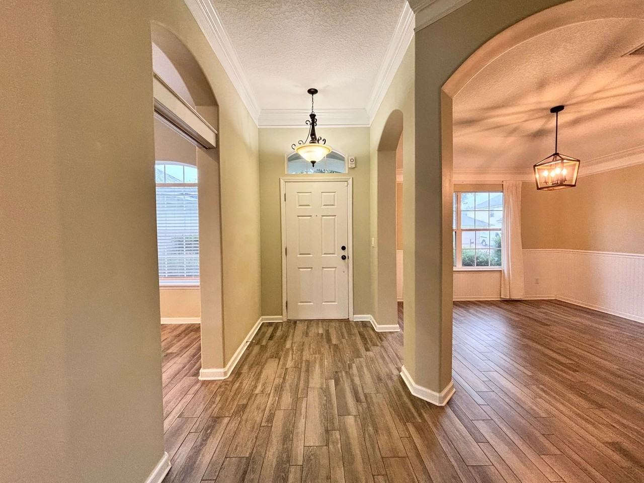 13856 Jeremiah Rd - Photo 2 of 37