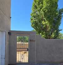 411 Manzano St Ne #A - Photo 1 of 1