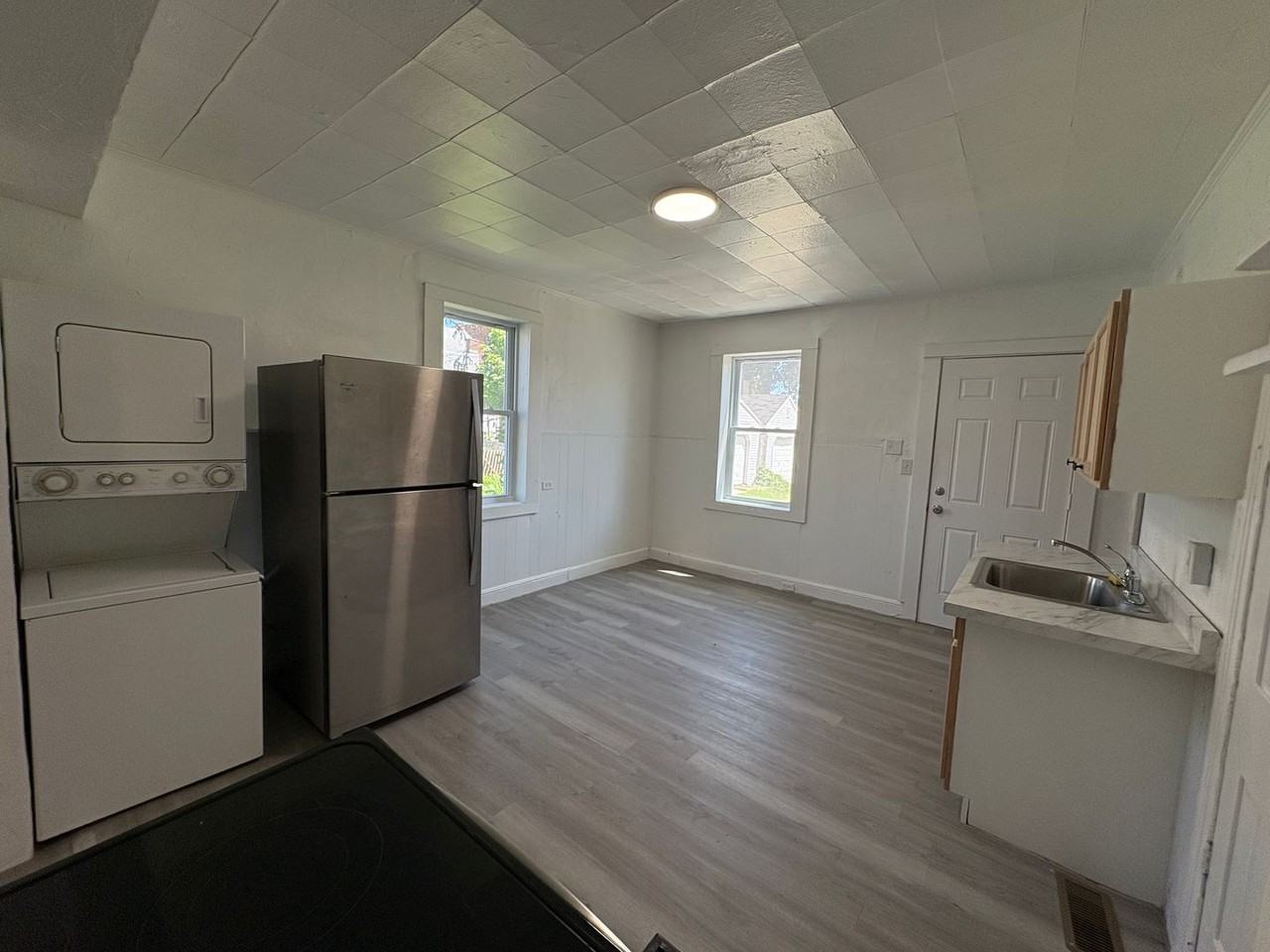 217 S Hartley St - Photo 3 of 13
