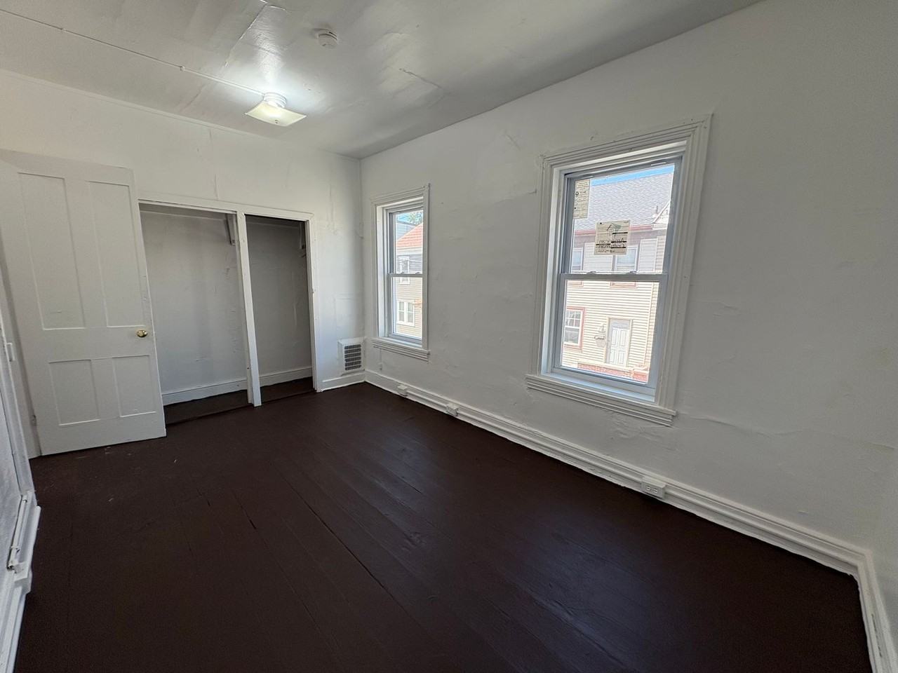 217 S Hartley St - Photo 7 of 13