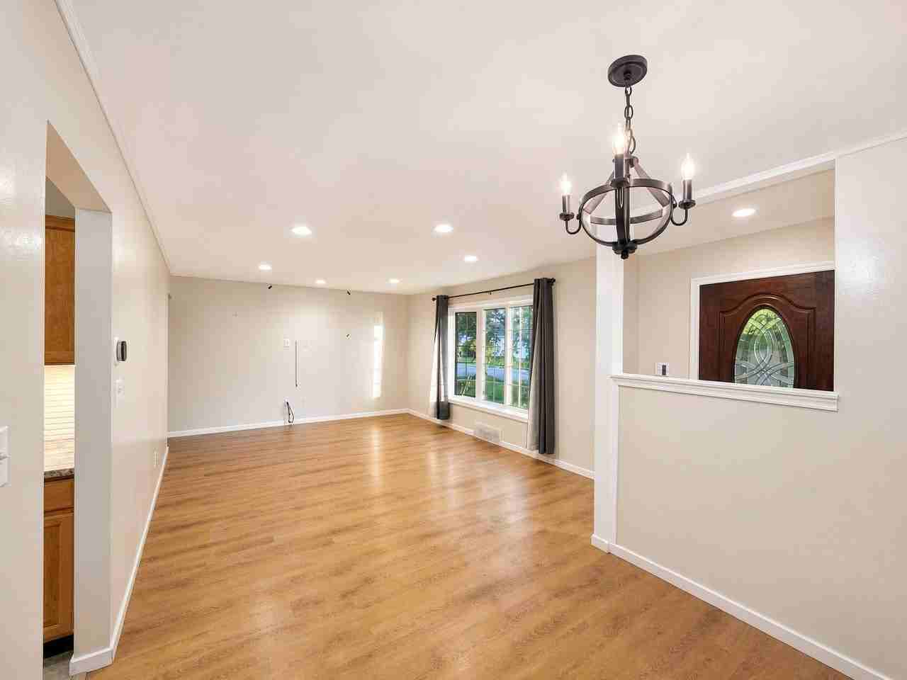 3703 Mount Vernon Ave - Photo 4 of 21