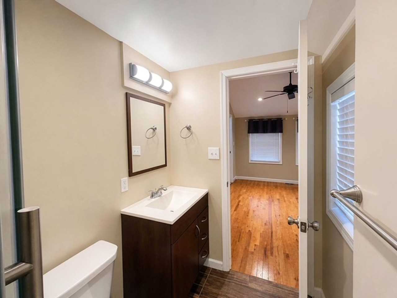 3703 Mount Vernon Ave - Photo 7 of 21