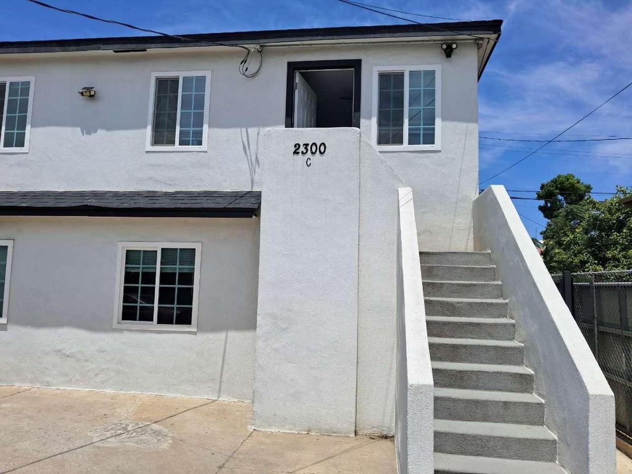 2300 Lake St