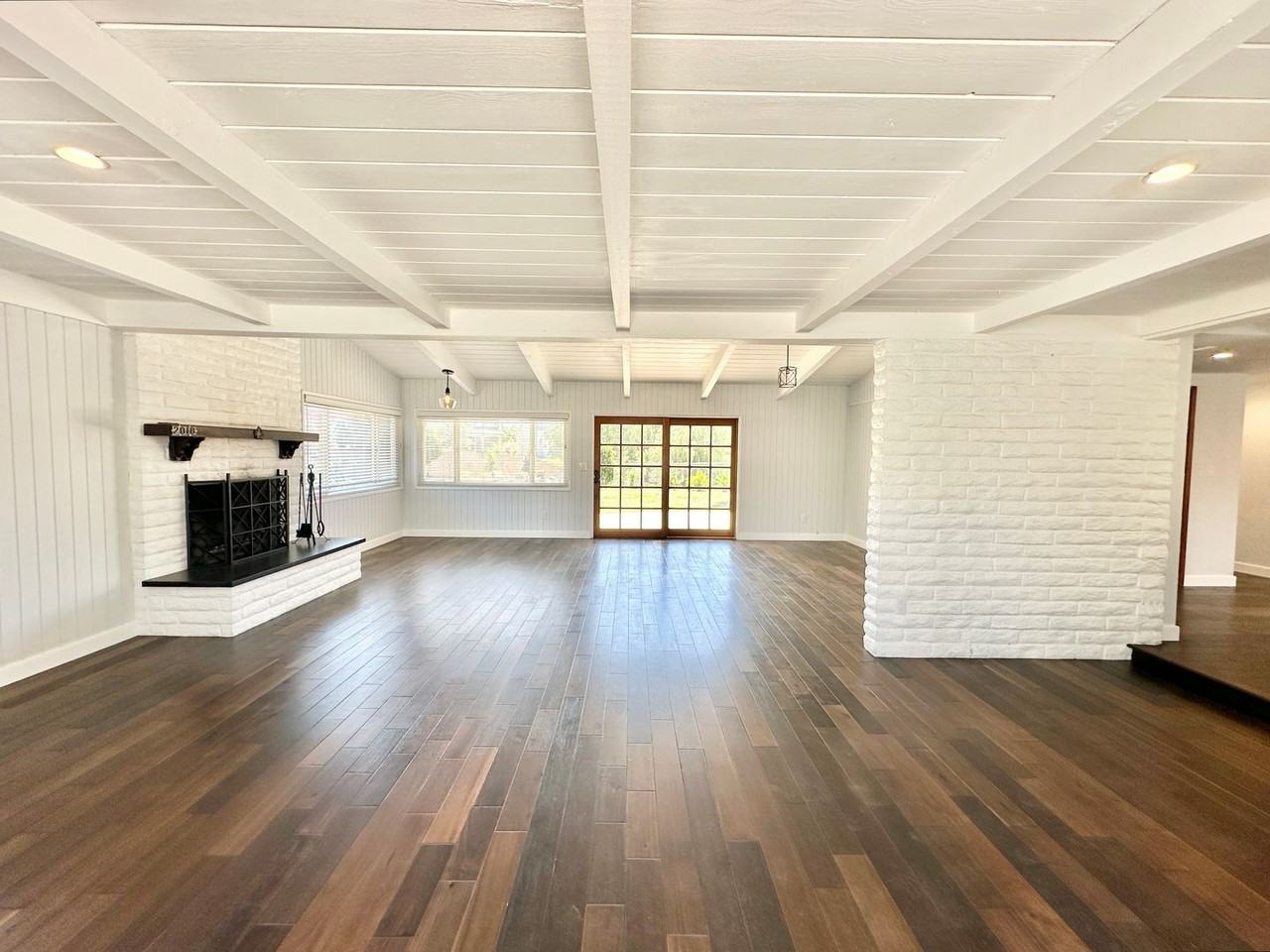 31428 Old River Rd - Photo 4 of 50