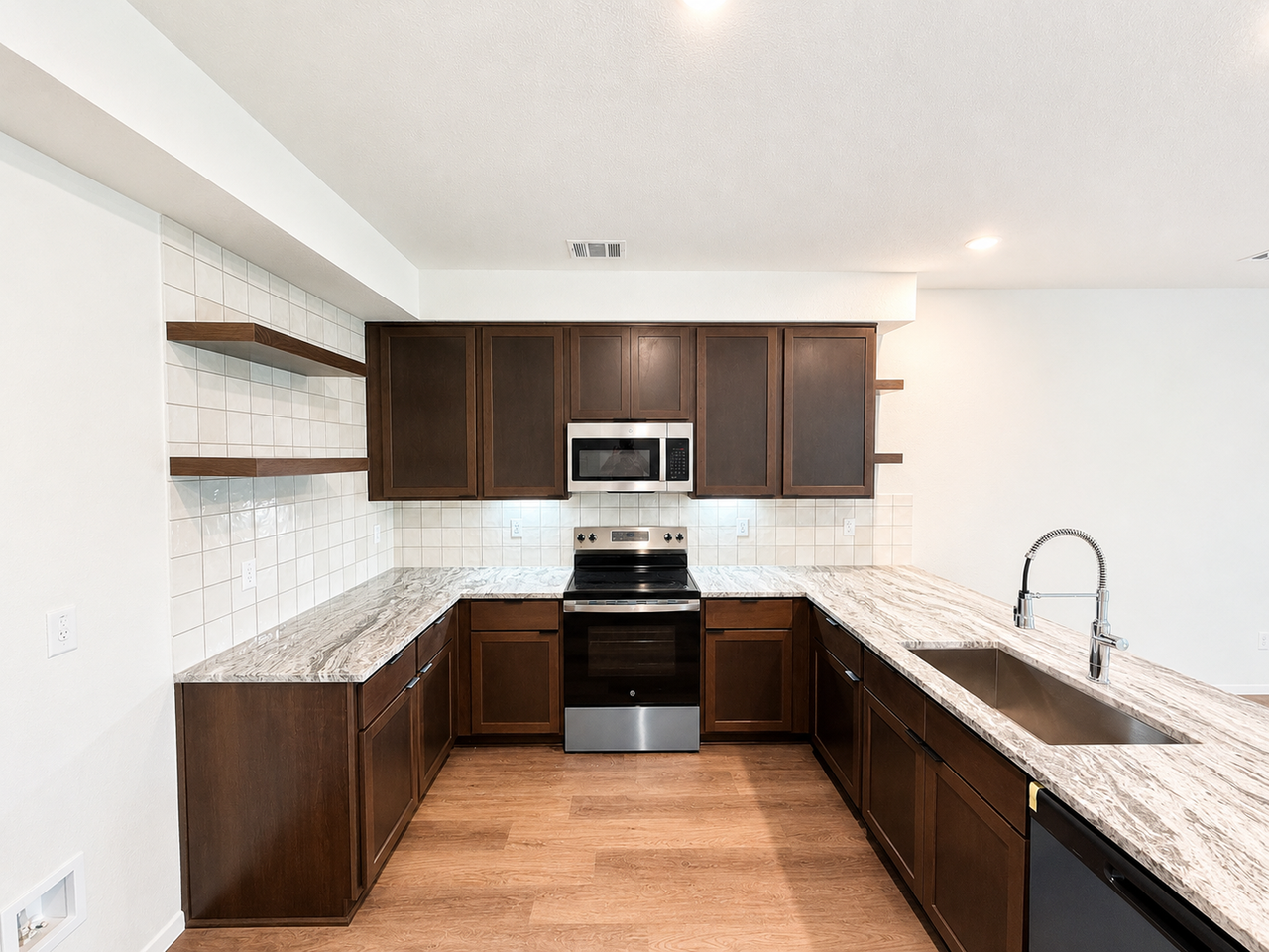 1619 Crooked River Ct - Photo 2 of 19