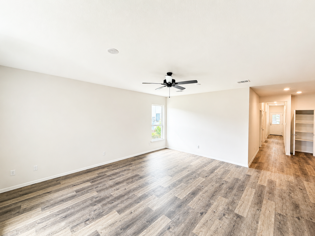 1619 Crooked River Ct - Photo 4 of 19