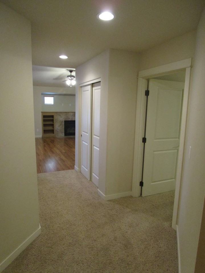 534 Ne Brookstone Dr - Photo 2 of 21