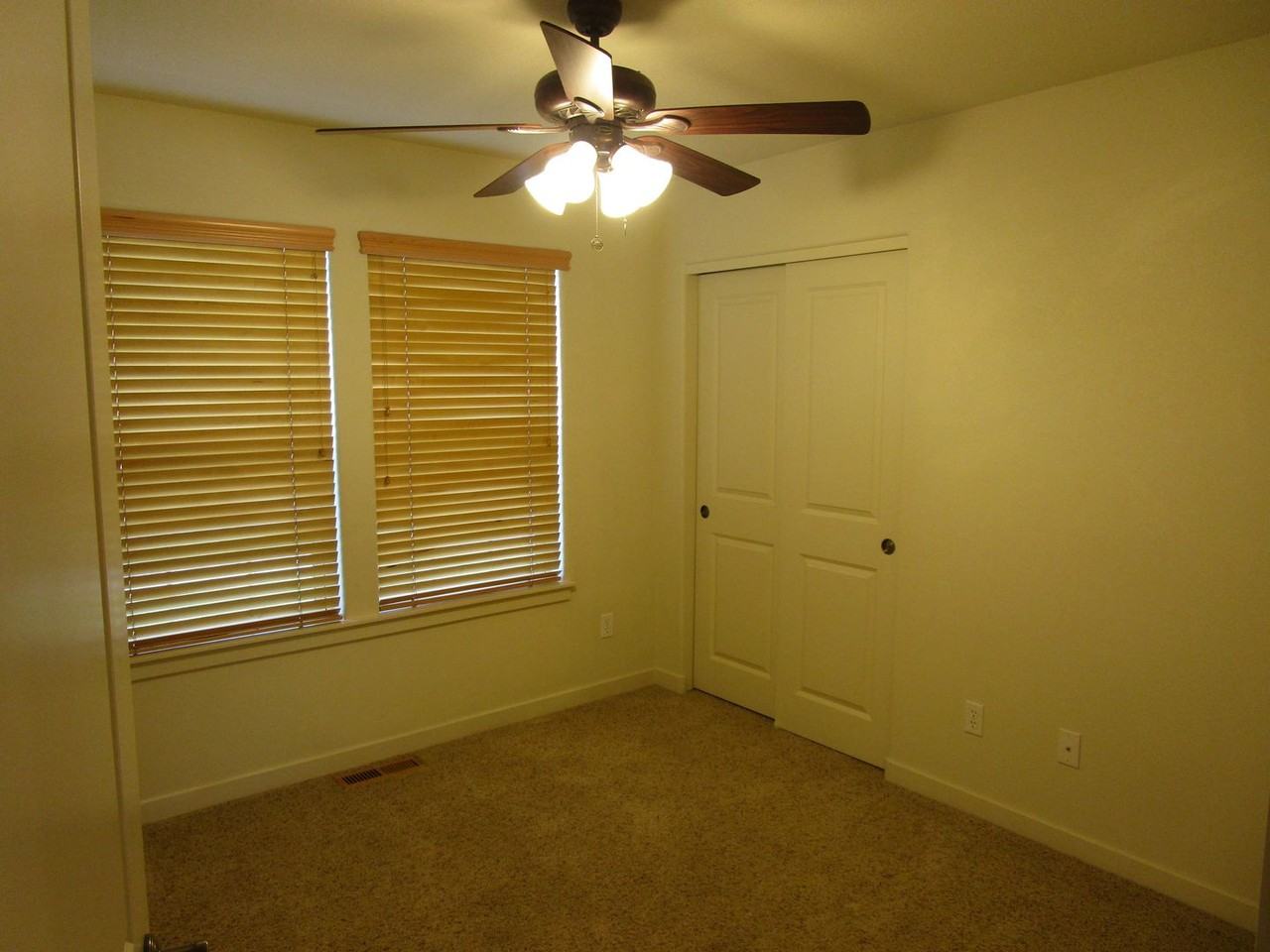 534 Ne Brookstone Dr - Photo 5 of 21