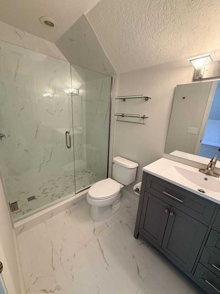 1005 Kestrel Ct - Photo 3 of 11