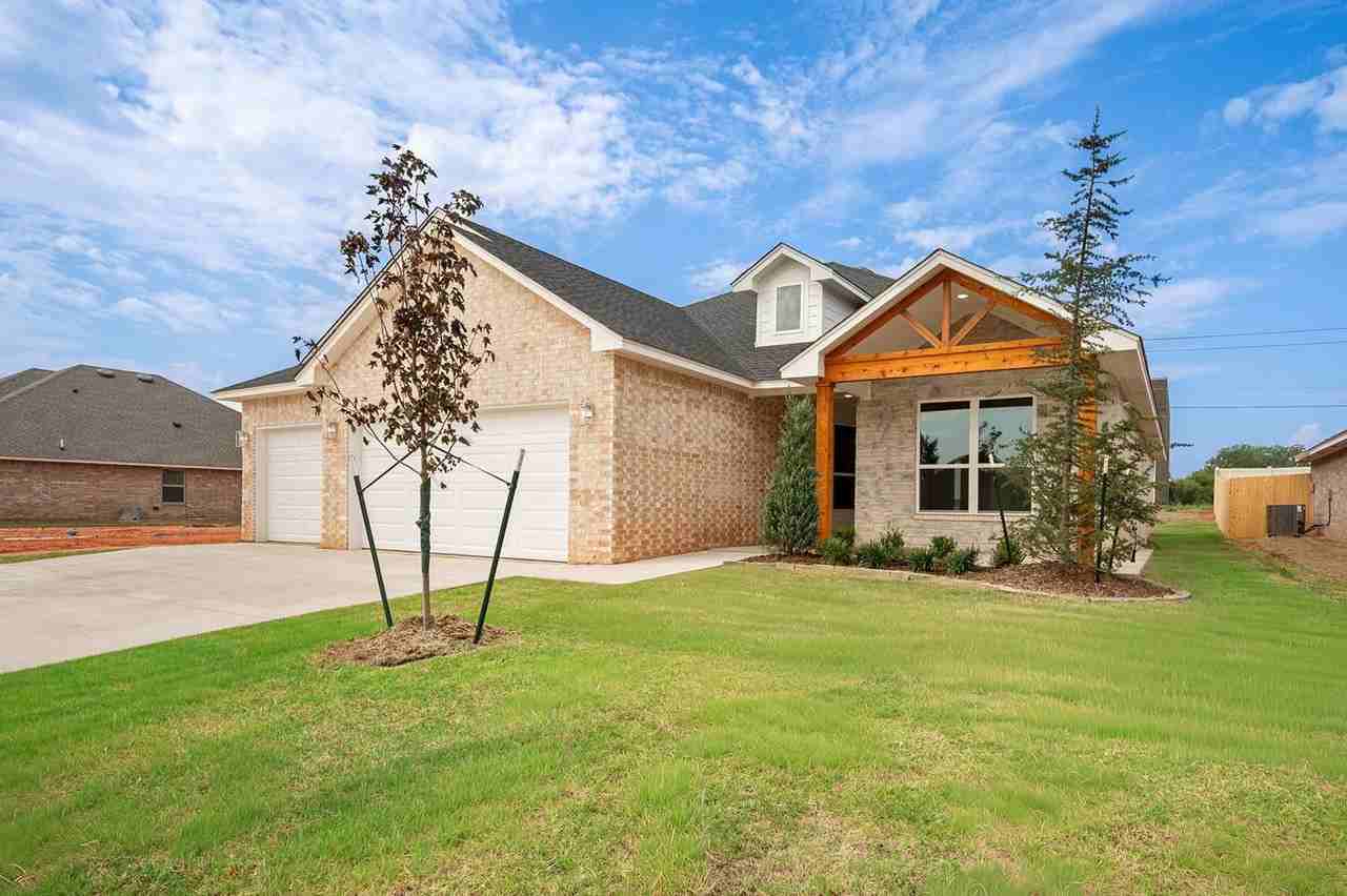 4909 Misty Wood Ln - Photo 2 of 50