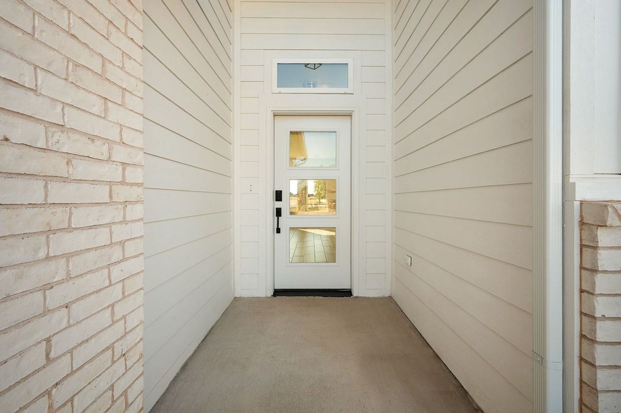 5017 Misty Wood Ln - Photo 6 of 41