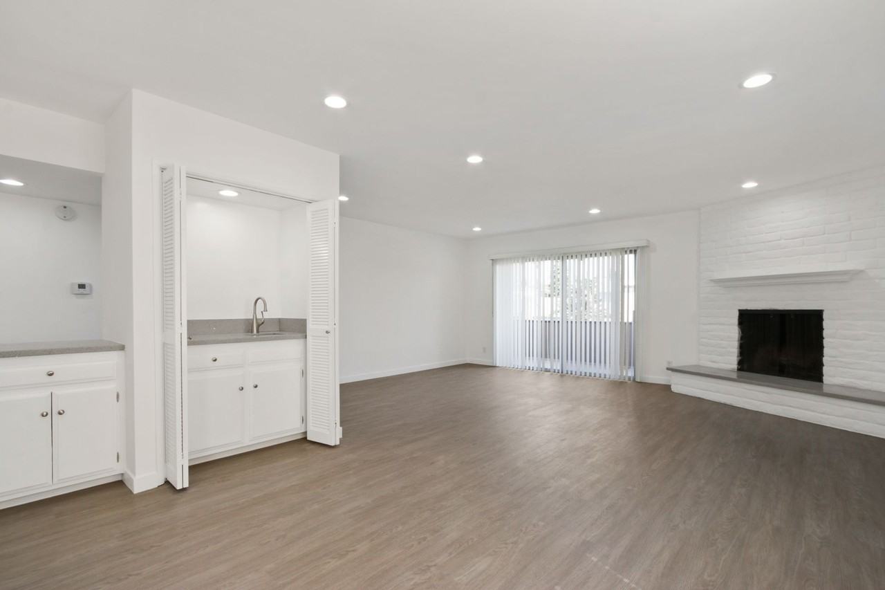 828 18th St in Santa Monica - Photo 2 of 3