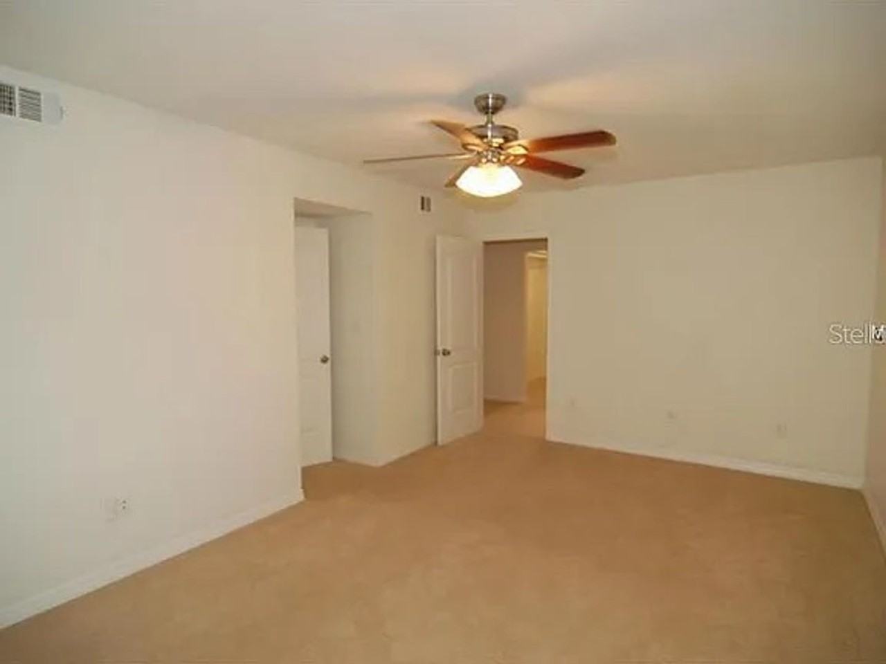 851 Carver St - Photo 6 of 12