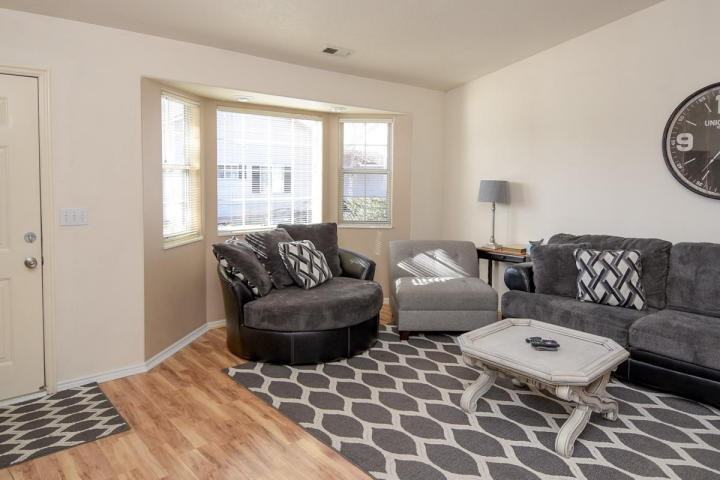 1015 S River Rd #44 - Photo 5 of 36
