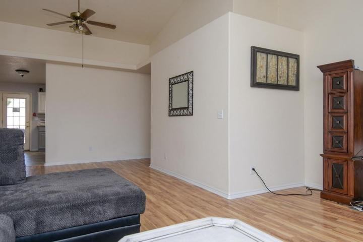 1015 S River Rd #44 - Photo 6 of 36