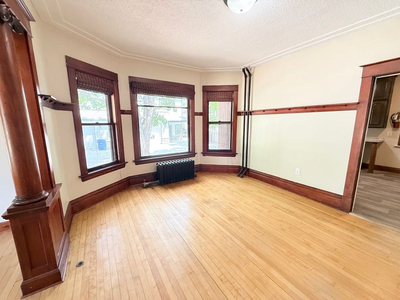 819 7th Ave S - Photo 6 of 20