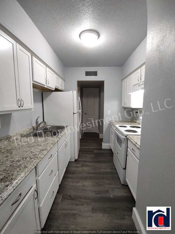 706 W Dixie Ave #12 - Photo 5 of 14