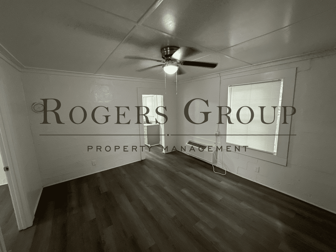 1023 Hughes St - Photo 6 of 14