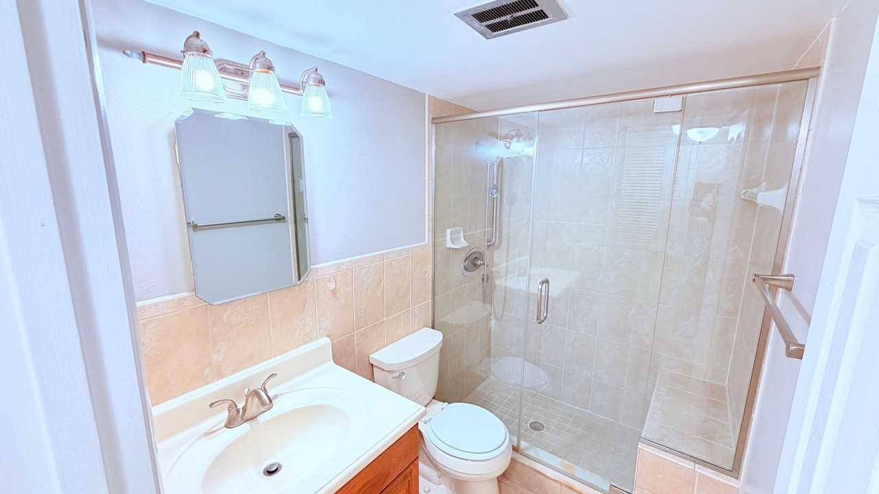 2500 Lee Rd - Photo 6 of 16