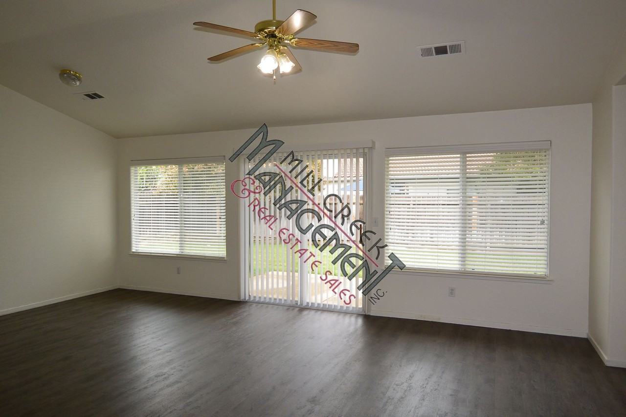 5404 W Dorothea Ave - Photo 2 of 13