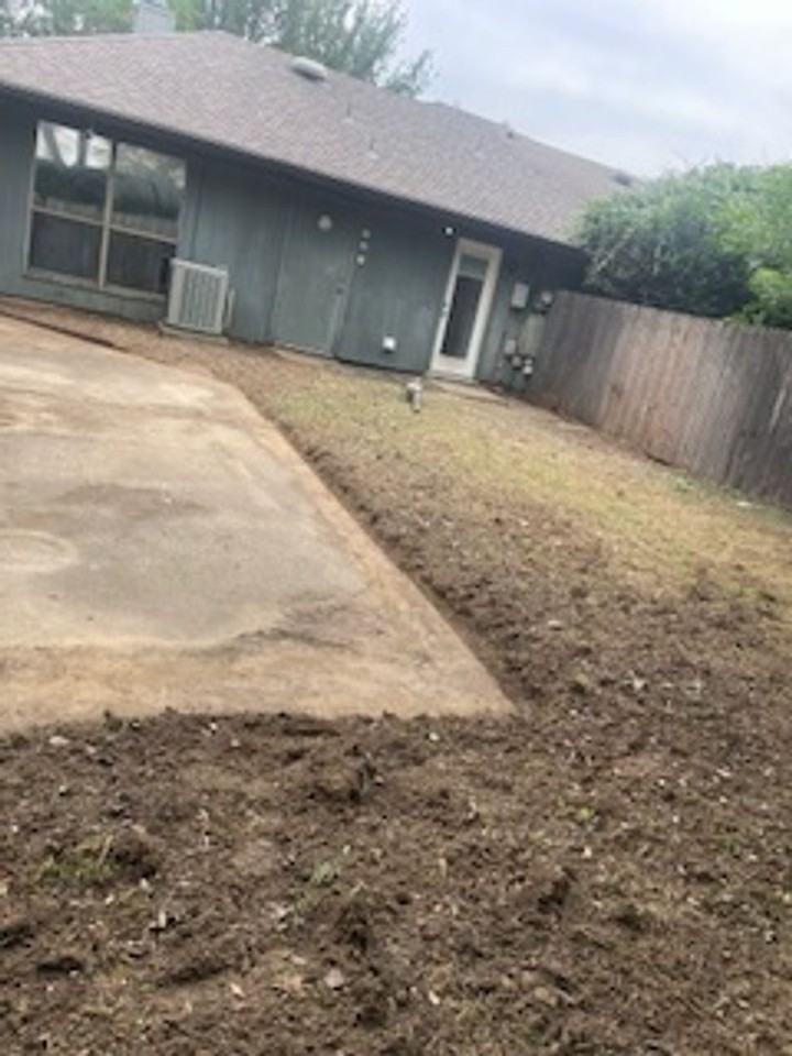 104 Glade Shadow Dr - Photo 2 of 2