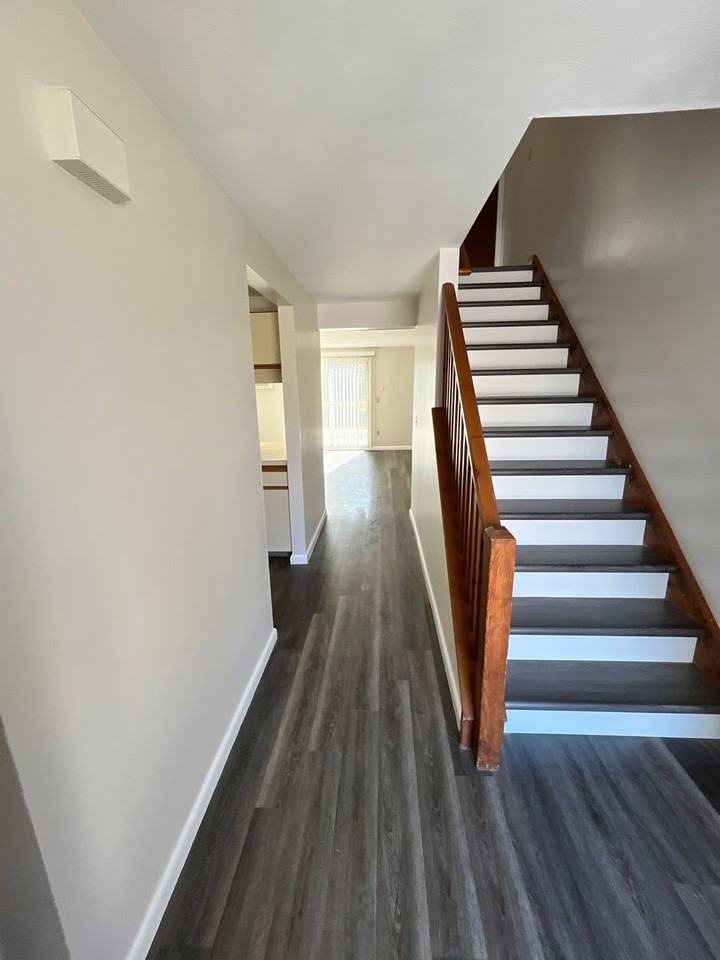 7468 Coachlight Ln - Photo 3 of 20