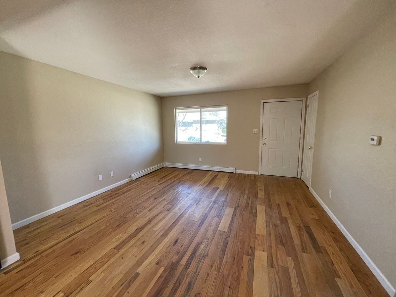 616 Zion Dr - Photo 4 of 20
