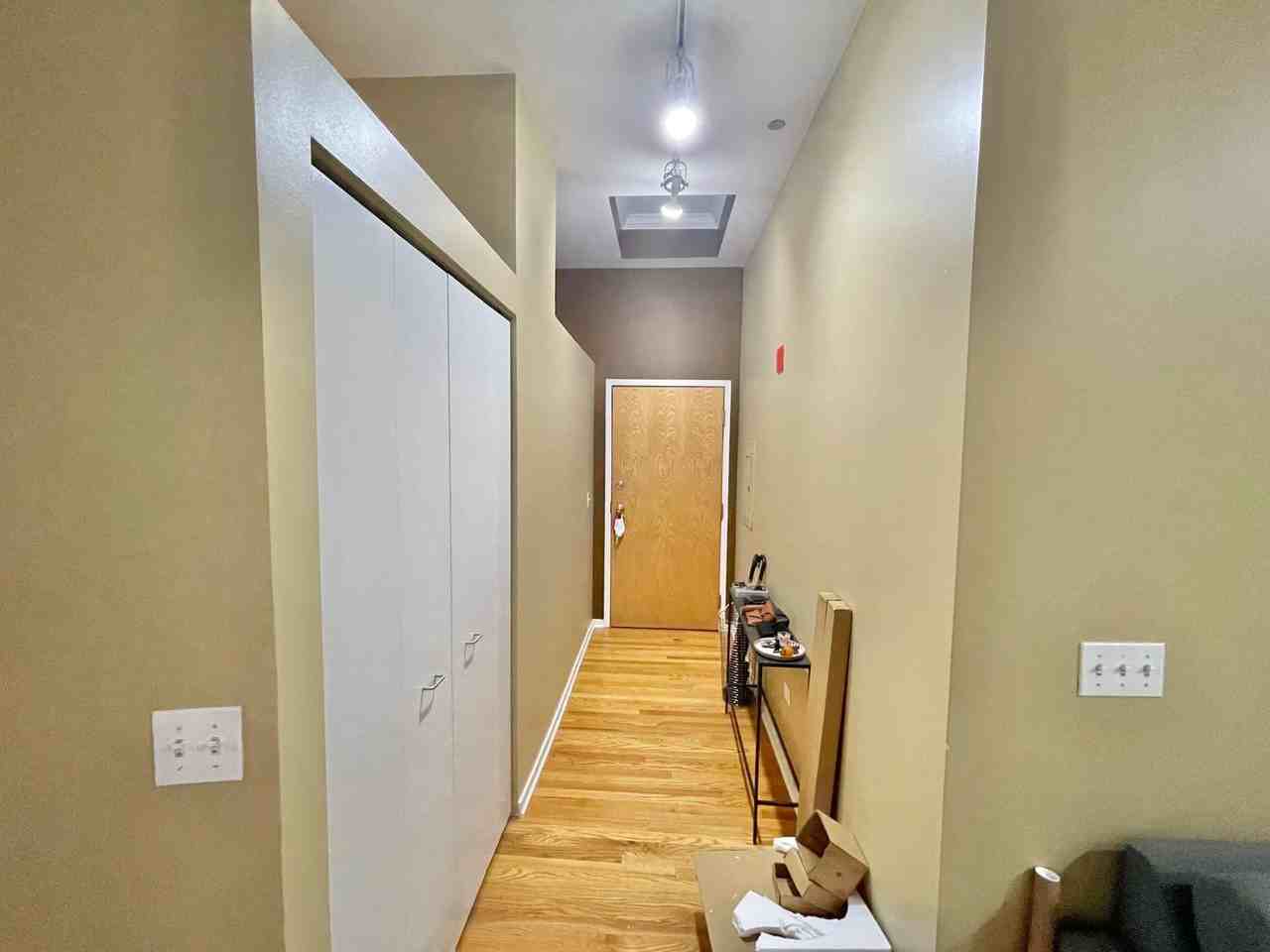 208 W Washington St - Photo 2 of 28