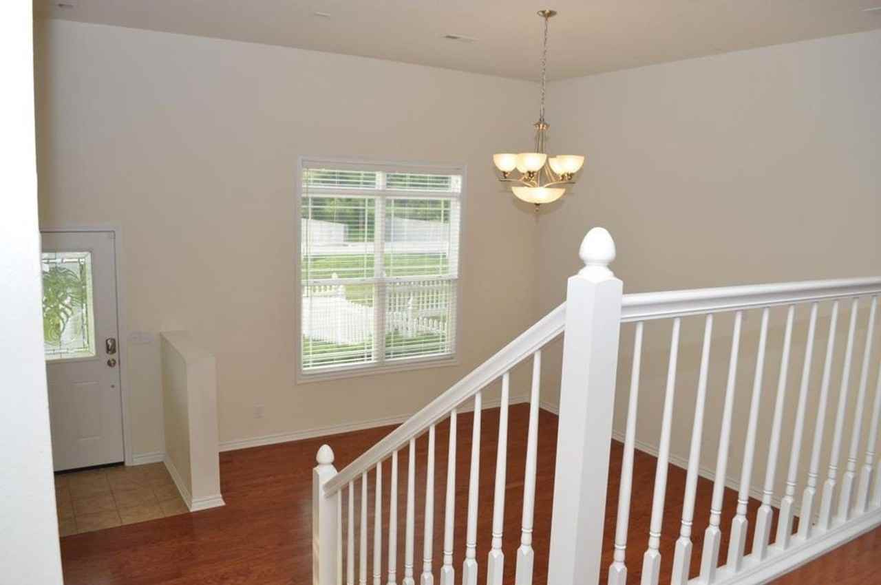 53 Fuller Cir - Photo 4 of 23