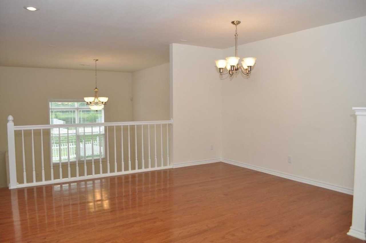 53 Fuller Cir - Photo 5 of 23