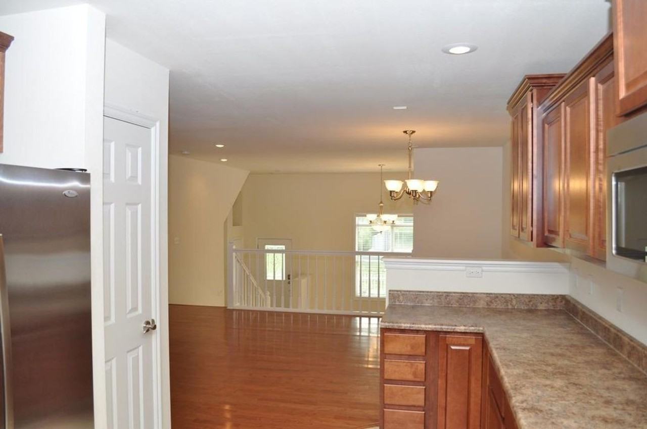 53 Fuller Cir - Photo 7 of 23