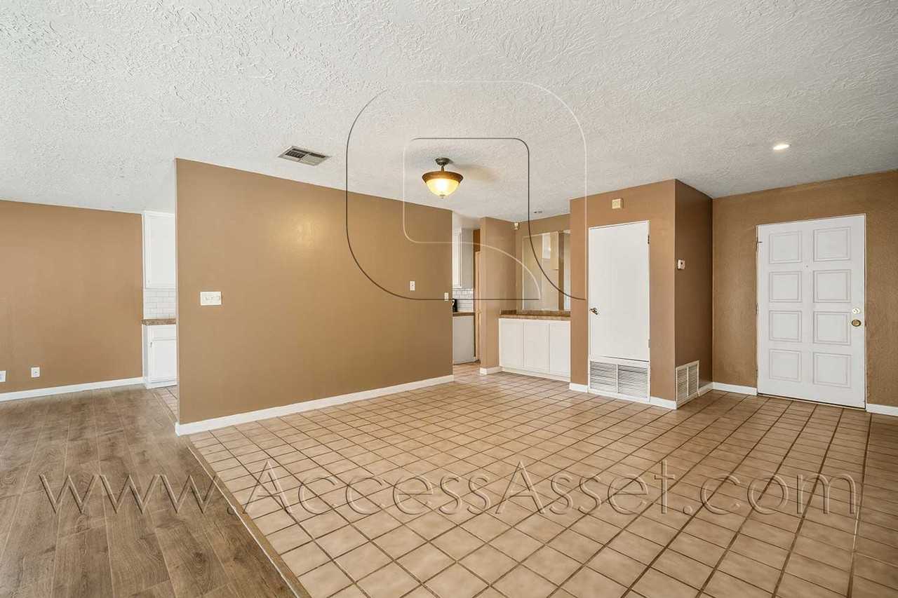 52585 Avenida Velasco - Photo 4 of 27
