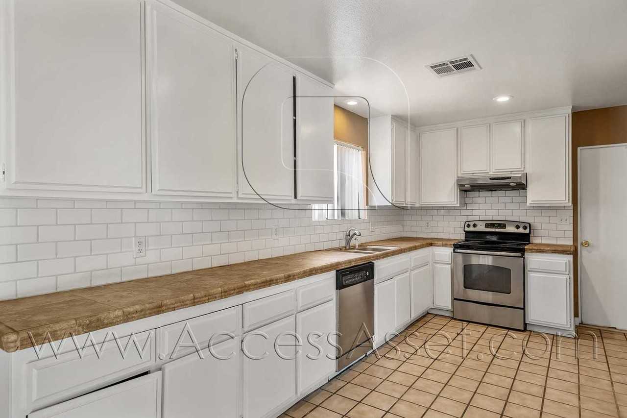 52585 Avenida Velasco - Photo 7 of 27