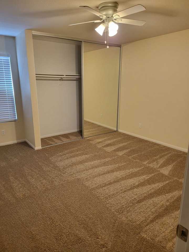 526 526 Calle Montecito 139 - Photo 7 of 10