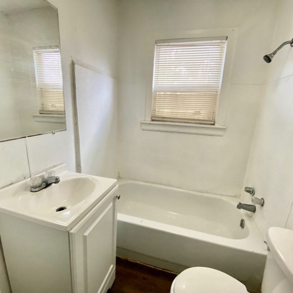 3005 Colgate St - Photo 5 of 11