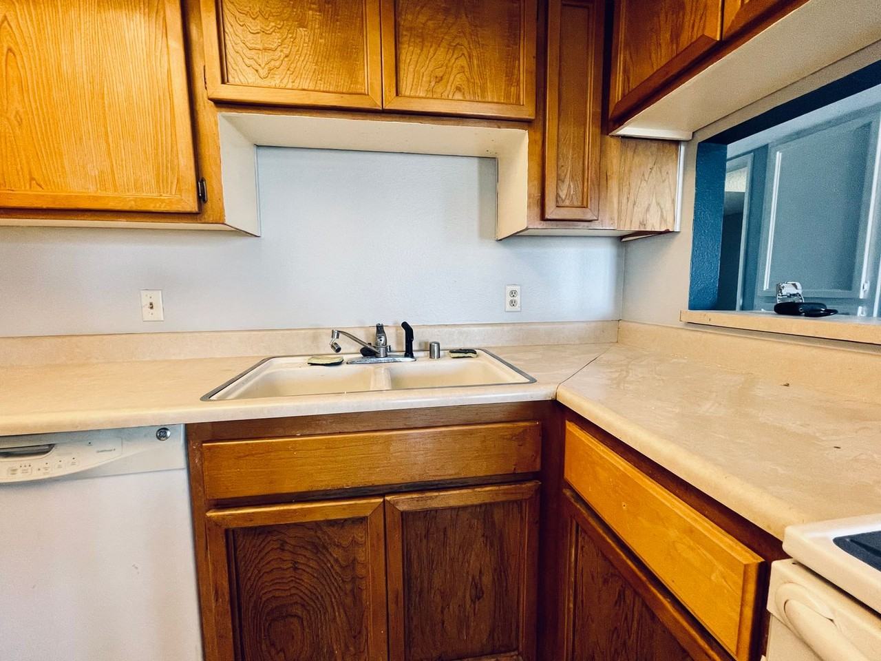 3716 Snorkel Cir - Photo 4 of 23