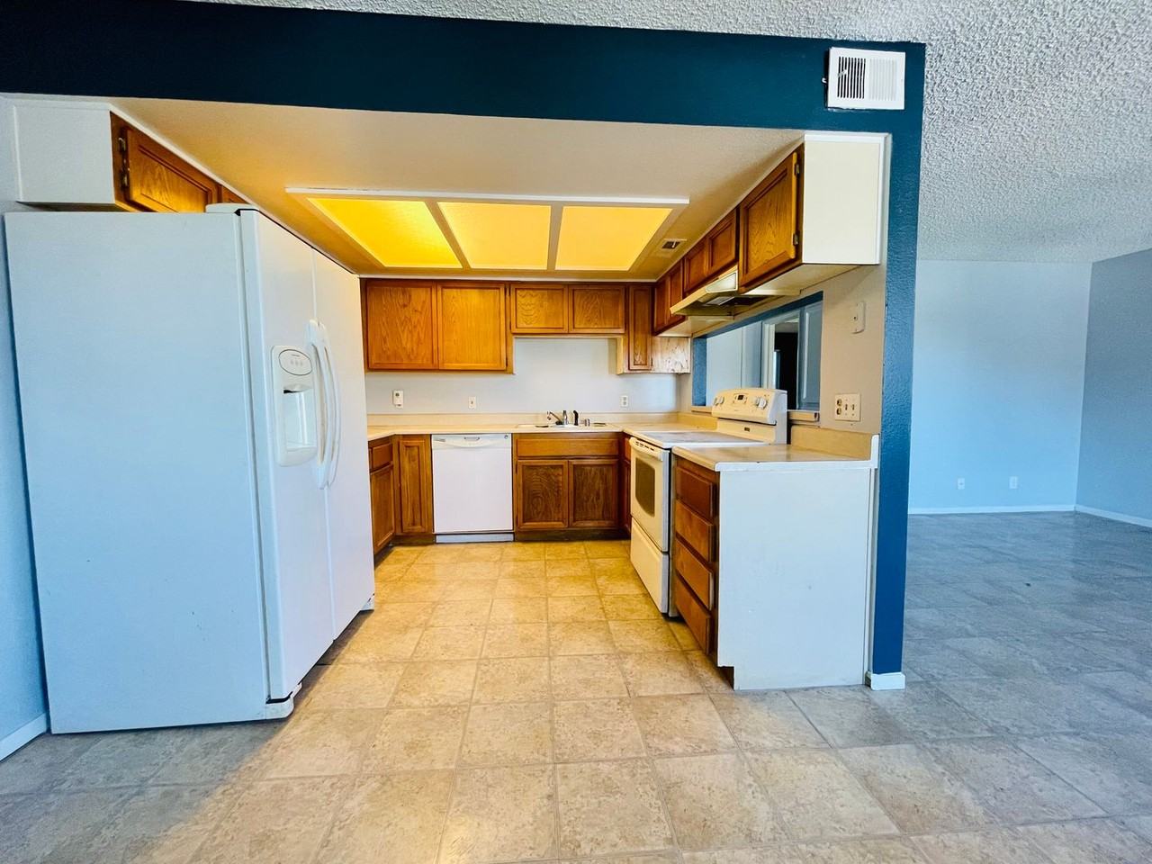 3716 Snorkel Cir - Photo 5 of 23