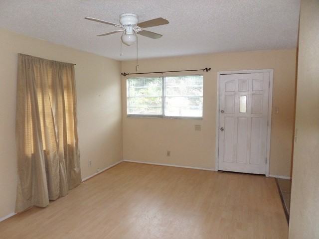 6914 Waycross Ave - Photo 7 of 17
