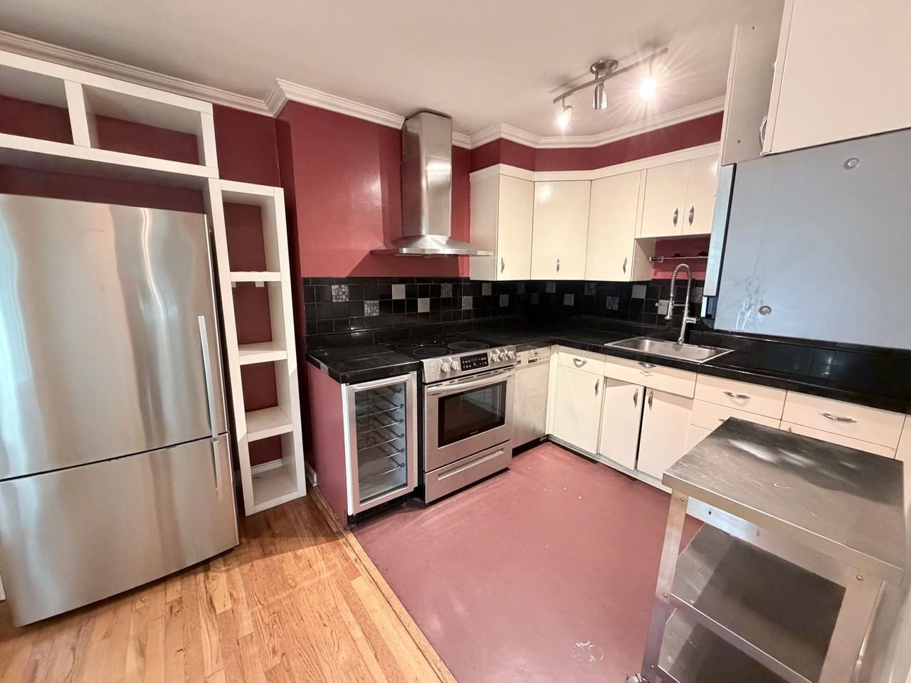 2041 Ne Clackamas St - Photo 4 of 11