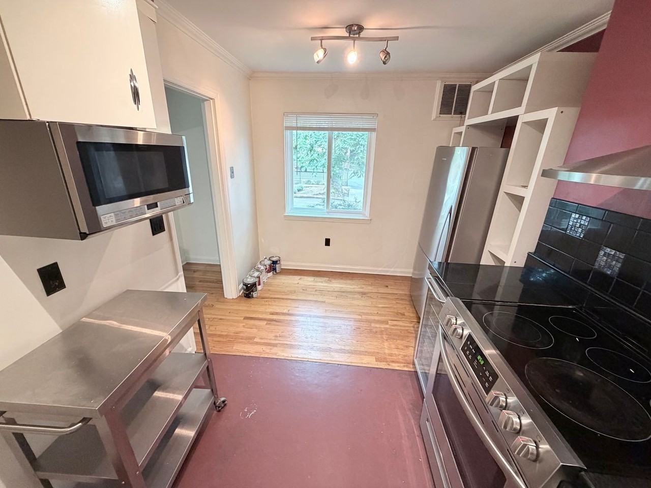 2041 Ne Clackamas St - Photo 5 of 11